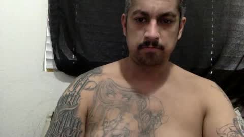 Snapshot of mr_cherrypopper_85 chatting on January 3, 7:18 pm All in you online show from January 3, 7:18 pm