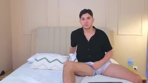 Danny  Aleja online show from March 15, 7:28 pm