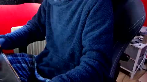 mr_hung_uk38 online show from October 22, 8:39 am