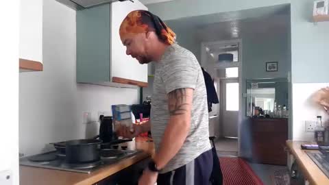 mr_i_ online show from October 19, 11:15 am