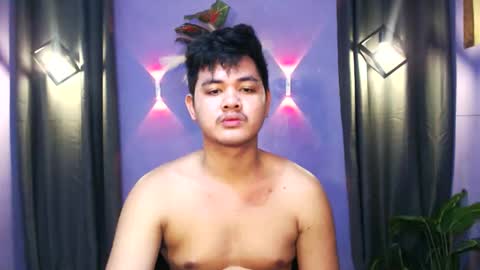 Snapshot of mr_olivercummerx chatting on October 12, 7:45 am oliver online show from October 12, 7:45 am