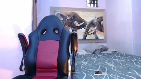 Snapshot of mr_stiven_ chatting on March 7, 3:08 am mr_stiven_ online show from March 7, 3:08 am