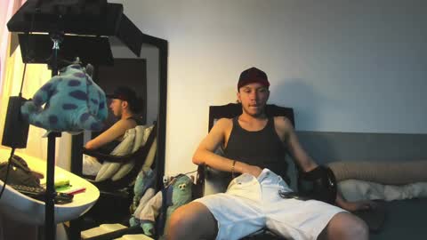 Snapshot of mrandrey23 chatting on September 29, 2:05 pm mrandrey23 online show from September 29, 2:05 pm