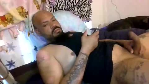 mrbiggs1077777 online show from February 14, 3:48 pm