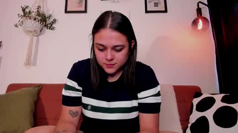 Laura online show from January 8, 10:48 pm