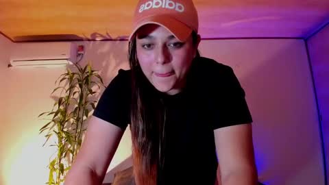 Laura online show from December 18, 6:21 am