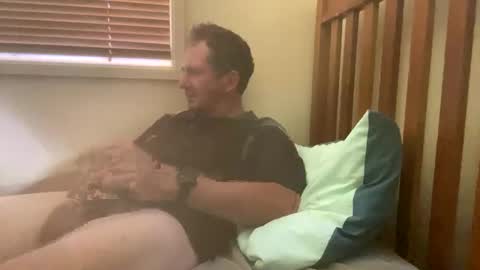 Snapshot of mrgray11xxx chatting on February 22, 4:40 am mrgray11xxx aussie online show from February 22, 4:40 am