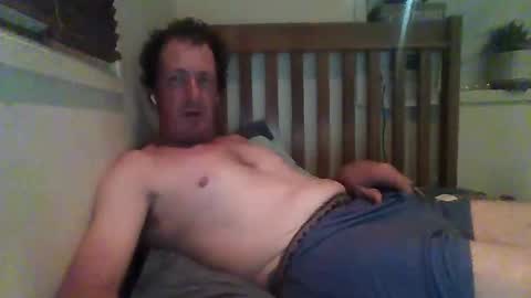 Snapshot of mrgray11xxx chatting on January 19, 3:32 pm mrgray11xxx aussie online show from January 19, 3:32 pm