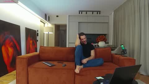 juan luis online show from November 10, 3:15 pm