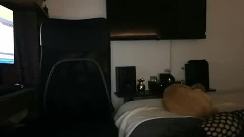 mrmiss_dannys online show from March 1, 6:13 am