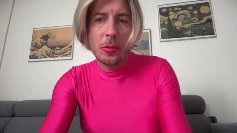 TaleOfLaura online show from October 19, 6:51 am