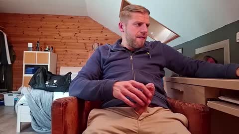 mrnobody6209 online show from April 30, 4:56 pm