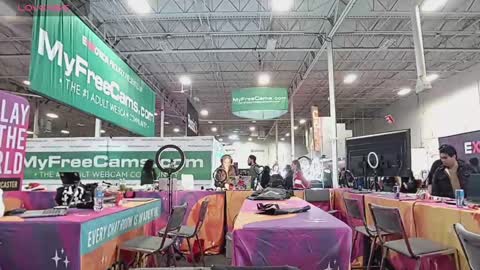 MrsKellyPierce online show from December 7, 11:18 pm