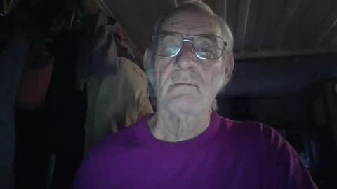 Chuck online show from April 16, 7:52 am