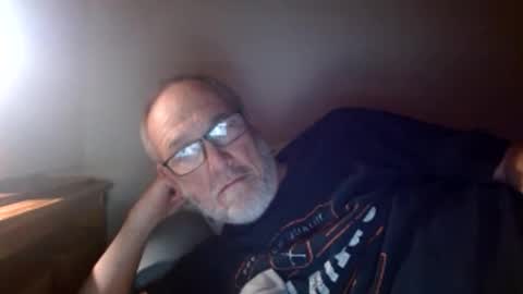 mrtease5 online show from April 4, 4:41 am