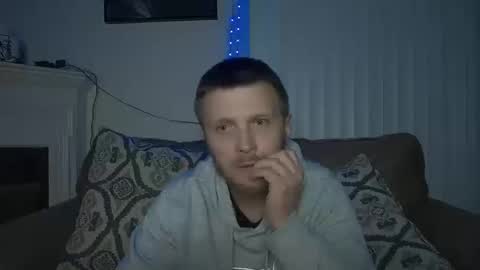Snapshot of mrwonderboy03 chatting on October 19, 1:43 am mrwonderboy03 online show from October 19, 1:43 am