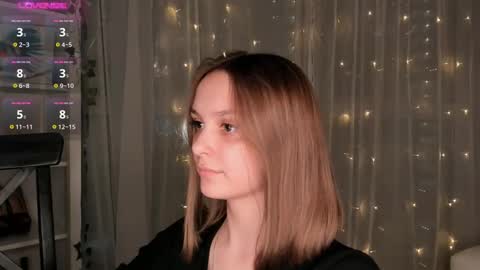Snapshot of ms_elizabethqueen chatting on February 16, 10:10 pm Elizabeth online show from February 16, 10:10 pm