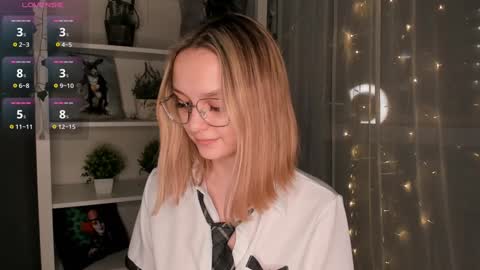 Snapshot of ms_elizabethqueen chatting on February 8, 6:01 pm Elizabeth online show from February 8, 6:01 pm