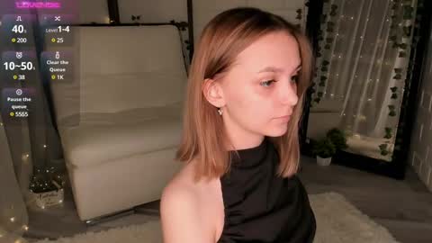 Snapshot of ms_elizabethqueen chatting on March 1, 7:37 pm Elizabeth online show from March 1, 7:37 pm