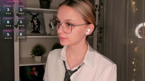 Snapshot of ms_elizabethqueen chatting on February 2, 3:17 pm Elizabeth online show from February 2, 3:17 pm