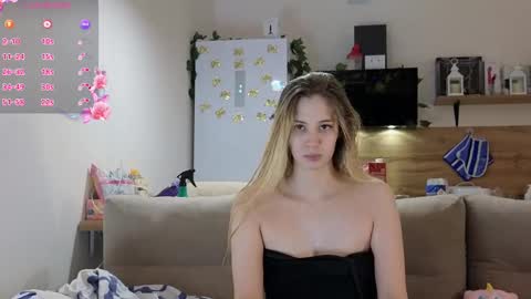 Snapshot of ms_foryou chatting on March 11, 4:18 pm Ms ForYOU online show from March 11, 4:18 pm