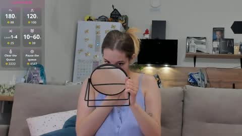 Ms ForYOU online show from April 8, 3:26 pm