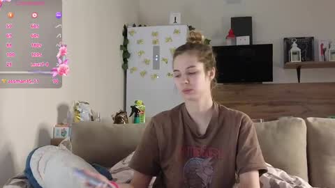 Snapshot of ms_foryou chatting on February 21, 3:45 am Ms ForYOU online show from February 21, 3:45 am