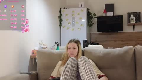 Snapshot of ms_foryou chatting on February 19, 3:27 pm Ms ForYOU online show from February 19, 3:27 pm