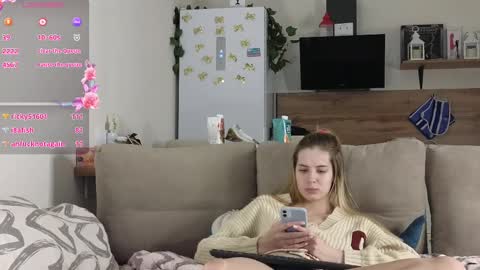 Snapshot of ms_foryou chatting on February 23, 6:23 pm Ms ForYOU online show from February 23, 6:23 pm