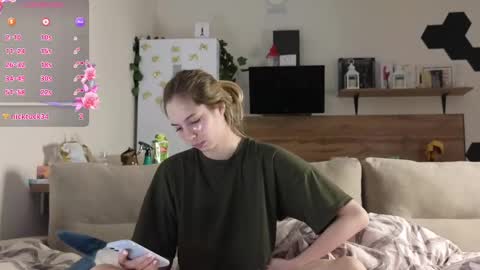 Snapshot of ms_foryou chatting on February 22, 1:44 am Ms ForYOU online show from February 22, 1:44 am