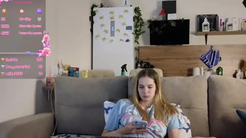 Snapshot of ms_foryou chatting on March 2, 4:39 am Ms ForYOU online show from March 2, 4:39 am