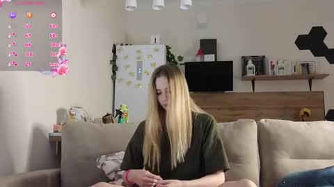 Snapshot of ms_foryou chatting on February 21, 3:43 pm Ms ForYOU online show from February 21, 3:43 pm