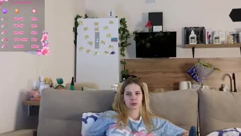 Snapshot of ms_foryou chatting on March 8, 2:01 am Ms ForYOU online show from March 8, 2:01 am