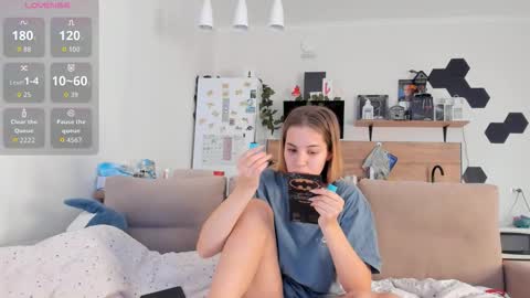 Snapshot of ms_foryou chatting on September 18, 3:43 am Ms ForYOU online show from September 18, 3:43 am