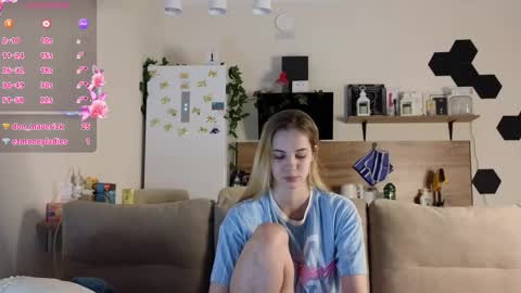 Snapshot of ms_foryou chatting on March 2, 1:37 am Ms ForYOU online show from March 2, 1:37 am