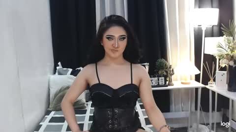 Ash online show from February 7, 4:24 pm