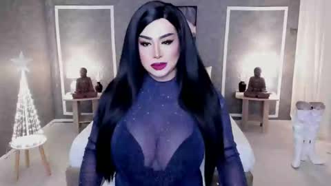 Snapshot of ms_lhadycummer chatting on December 19, 10:45 am Samantha online show from December 19, 10:45 am