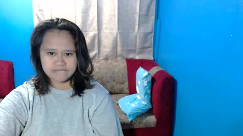 Nathalie online show from February 6, 2:26 pm