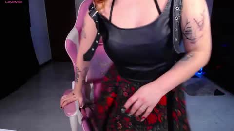 Manuela3 online show from October 31, 12:00 am