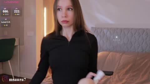 Snapshot of msaura chatting on October 9, 5:13 am Svetlana  online show from October 9, 5:13 am