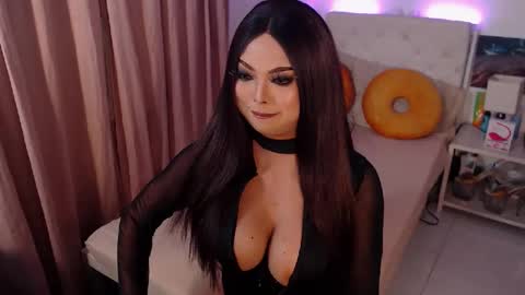 Snapshot of msgoldencum chatting on January 31, 9:27 am MSGOLDENCUM online show from January 31, 9:27 am