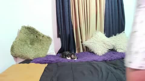 Miss Justine online show from March 8, 2:15 am