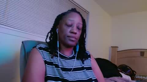 msmechocolate online show from December 7, 1:19 am