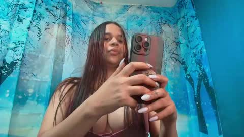 paola online show from April 4, 4:41 am