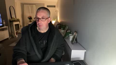 mtb1697 online show from January 18, 11:14 pm