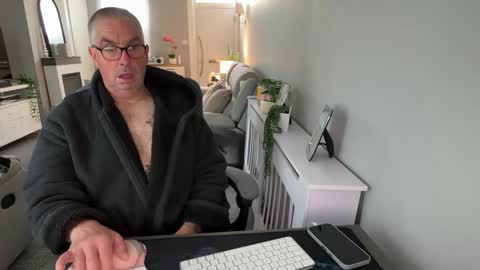 Snapshot of mtb1697 chatting on October 7, 9:49 am mtb1697 online show from October 7, 9:49 am