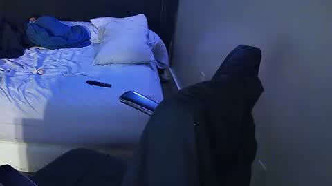 Muffdiver online show from February 8, 8:20 am