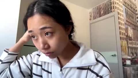 Mia online show from February 12, 3:32 am