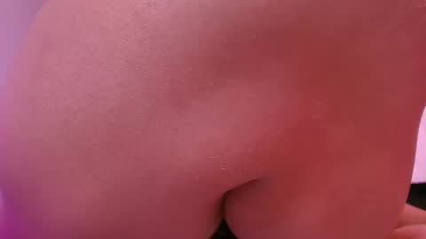 Snapshot of muriel_belovv chatting on October 10, 3:23 am Tell me Sofi online show from October 10, 3:23 am