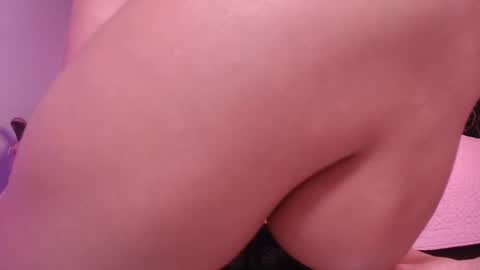 Snapshot of muriel_belovv chatting on September 30, 3:39 am Tell me Sofi online show from September 30, 3:39 am